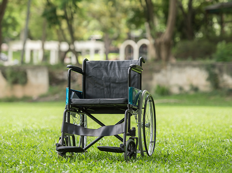 Making Outdoor Spaces Wheelchair Accessible with Artificial Grass