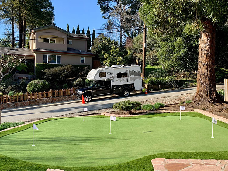 Artificial Grass: The Perfect Solution for Drought-Tolerant Putting Greens in Santa Cruz