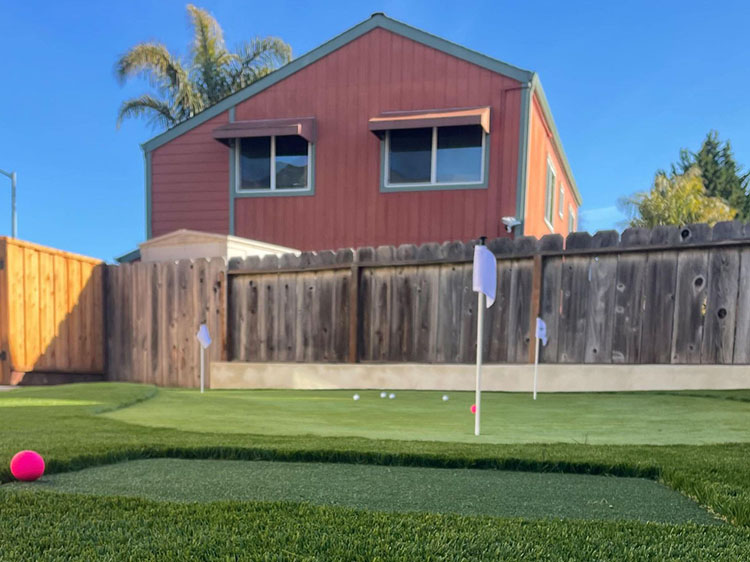 Putting Green Maintenance 101: How Artificial Grass in Las Vegas Simplifies Upkeep