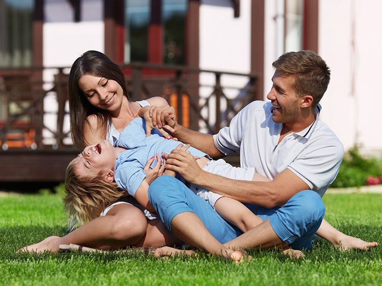 The Benefits of Artificial Grass for Busy Homeowners