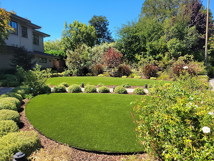 How to Blend Natural and Artificial Landscaping Elements in Your Home Garden